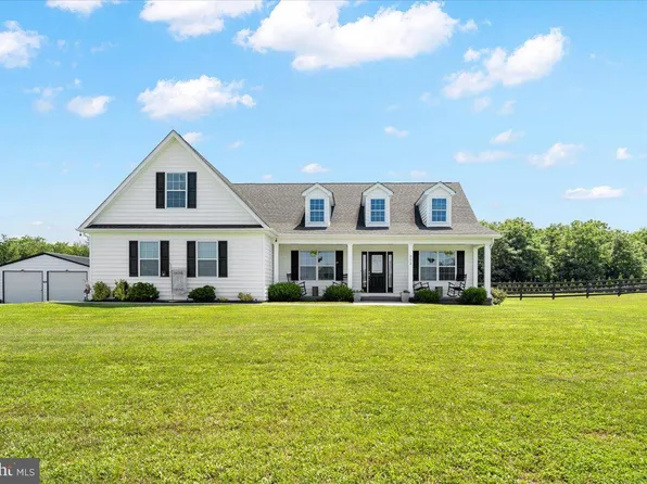 352 Basset Ln, Ranson, WV 25438