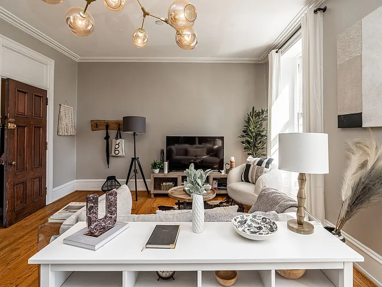 Short Term Rentals — Photo 7