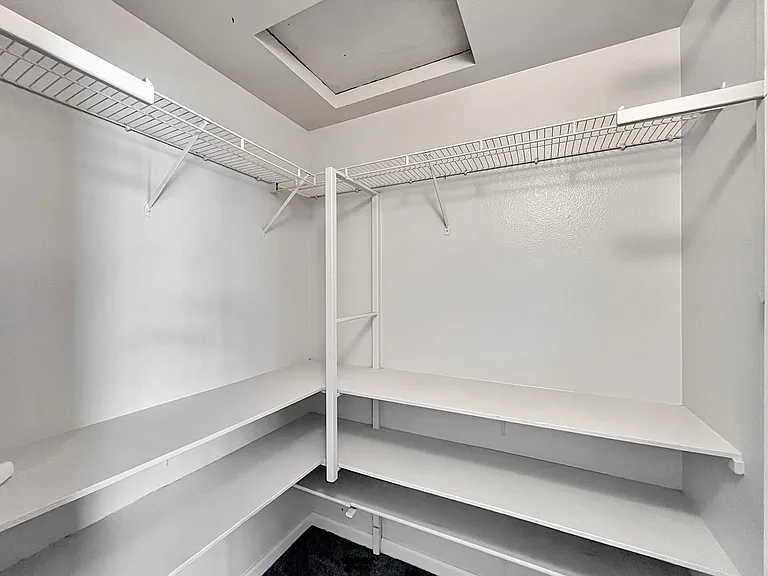10025 Shooting Star Ct — Photo 13
