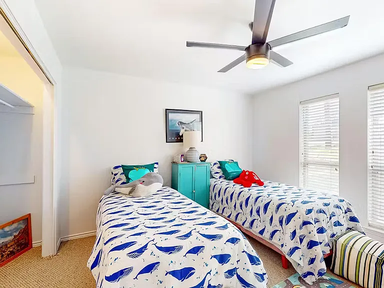 144 Sunset Dr — Photo 20