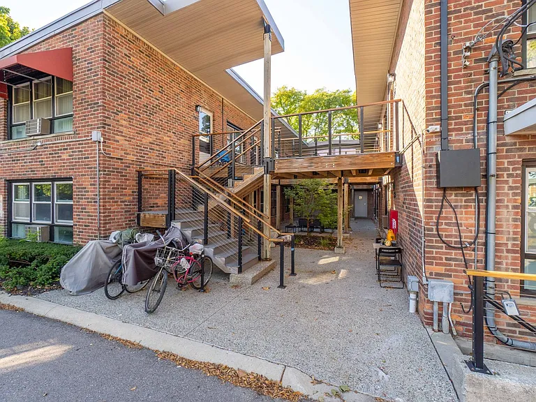 3382 Harvard Rd — Photo 57