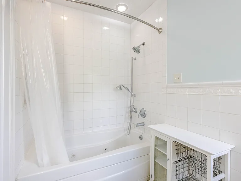 22 Serafin Pl — Photo 31