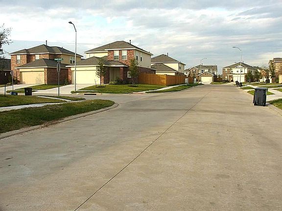 3rd image of 8110 Menorca Cove Dr