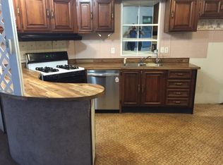 817 W 11th St, Bonham, TX 75418