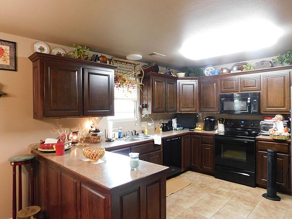 2nd image of 110 Country Oak Dr