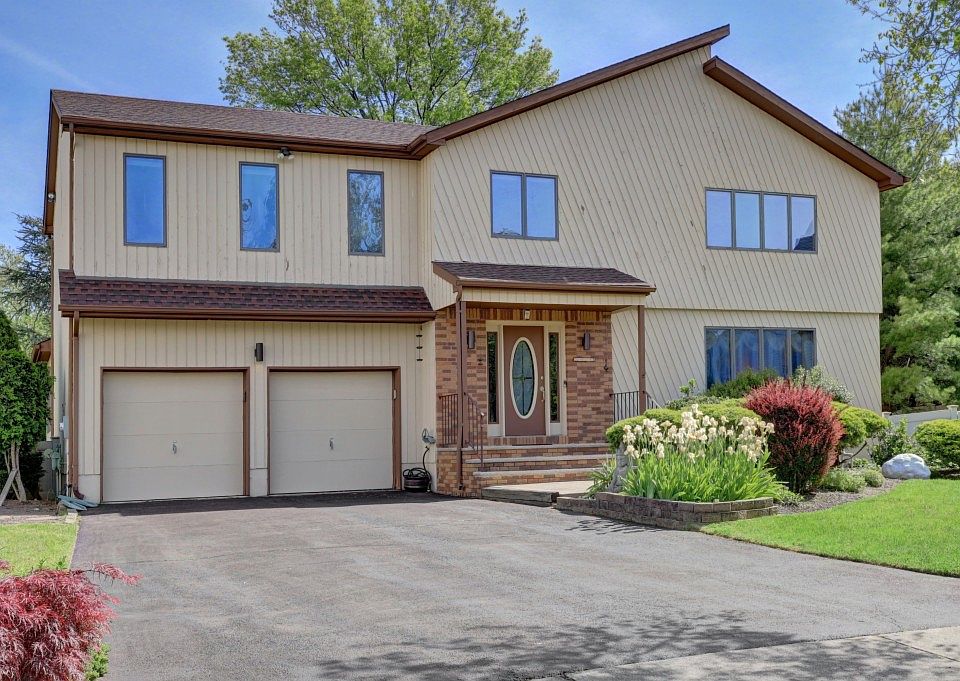 1st image of 684 William Bliss Dr