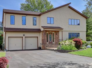 684 William Bliss Dr, New Milford, NJ 07646