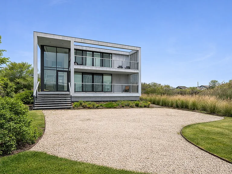 15 Deforest Rd — Photo 3