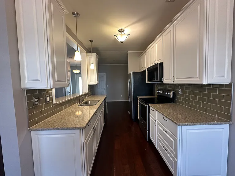5042 Kemps Lake Dr — Photo 10