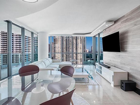 3rd image of 1331 Brickell Bay Dr APT 2402