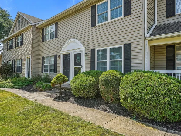 7865 Meadowhaven Blvd, Columbus, OH 43235