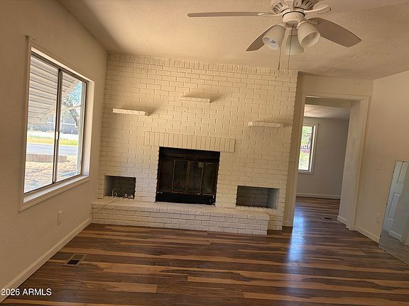 3rd image of 3662 E CLINTON Lane