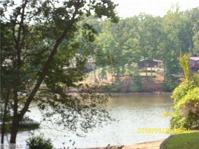 1st image of 779 Lake Dr