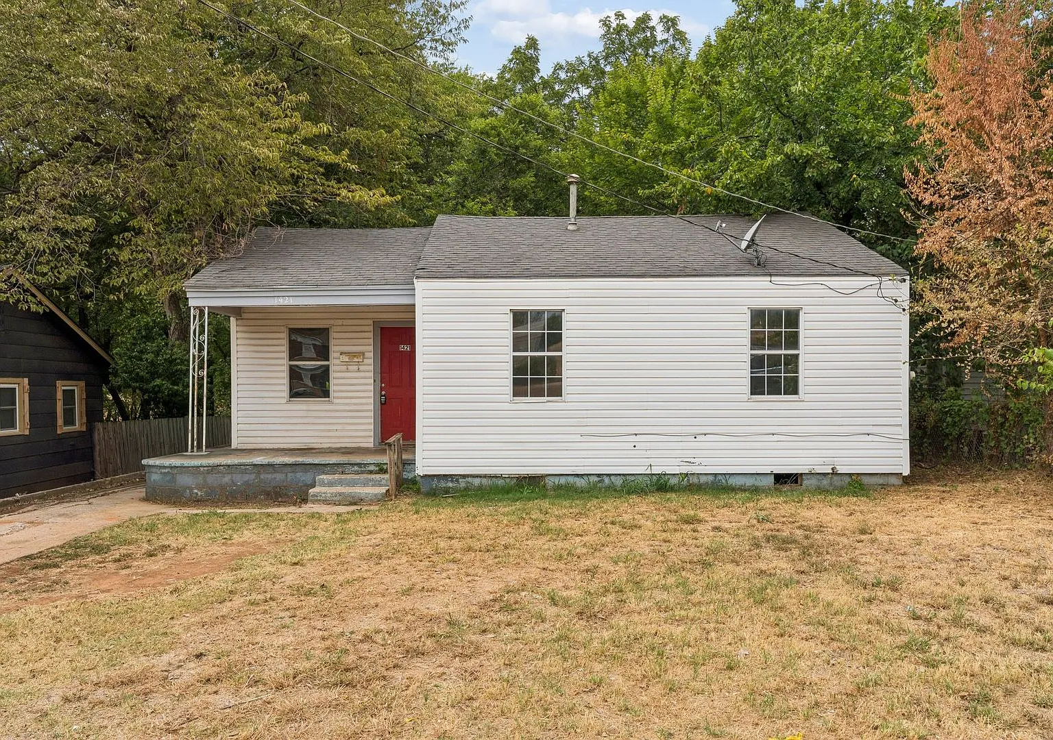 4 Bed 2 Bath Home — Photo 1