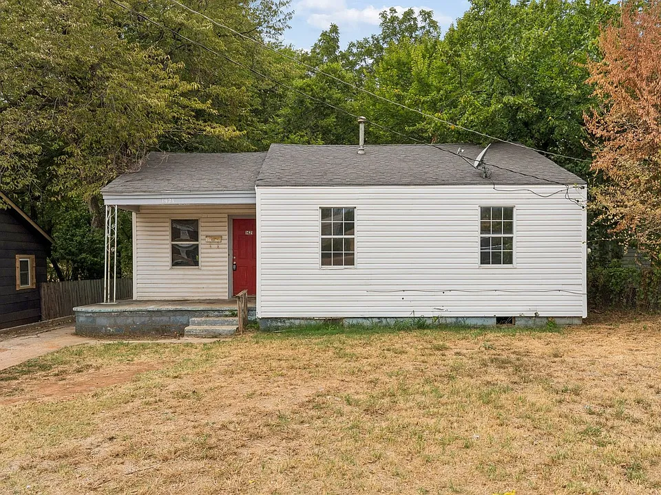 1421 N Page Ave