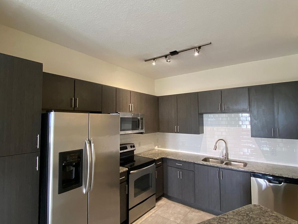 1st image of 11600 NW 41st St #504