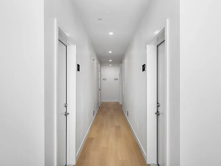 Humboldt 25 — Photo 17
