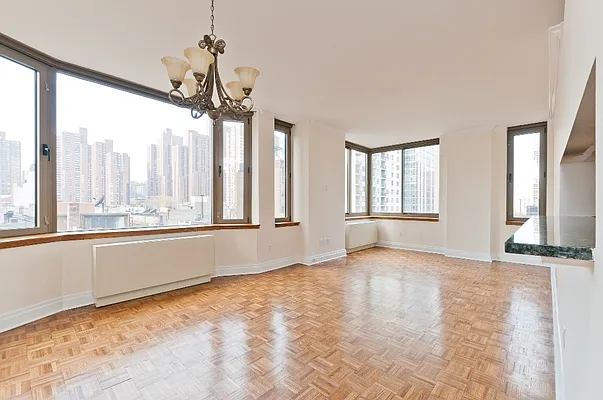 Sold by Mallan Real Estate Inc | media 15