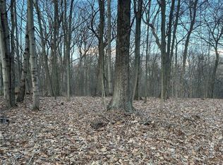 Loretta Ln, Cambridge, OH 43725