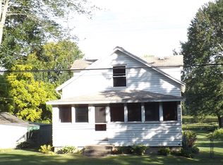 1955 Laraway Lake Dr SE, Grand Rapids, MI 49546