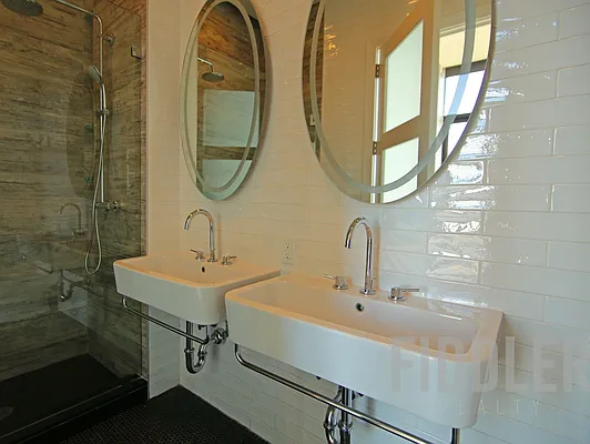 Rented by The KCI Group | media 81