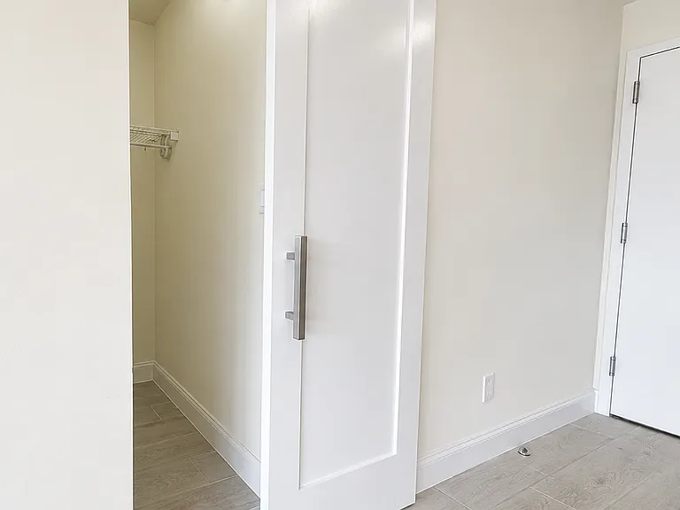 555 Gorge Rd #6F — Photo 9
