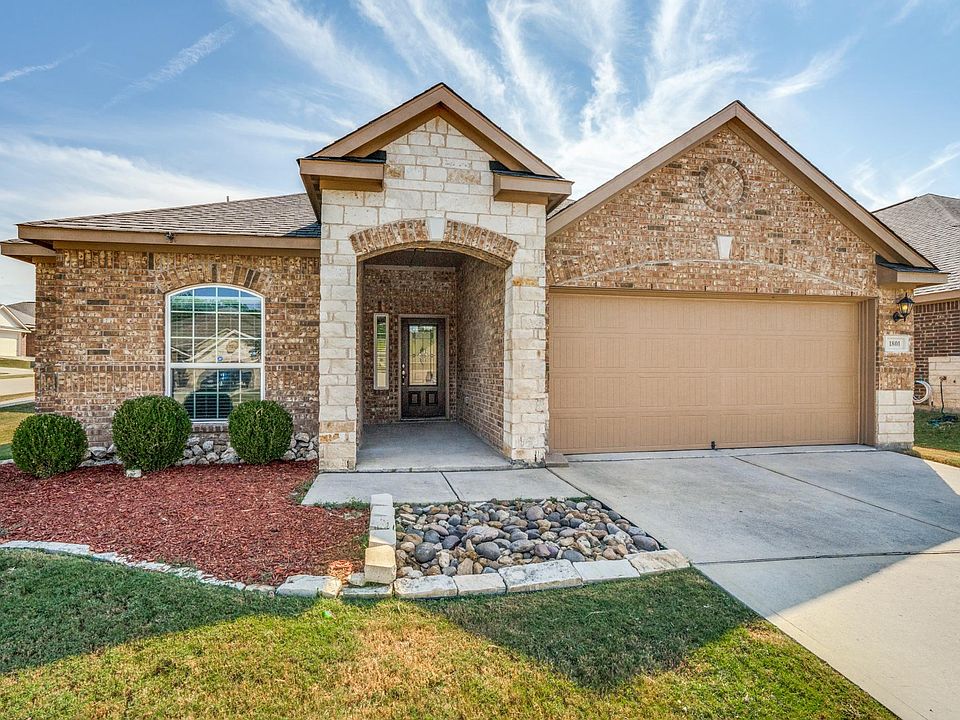 1st image of 1801 Persimmon Dr