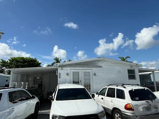 2 bed, 850 sqft, $1,700 — Photo 2