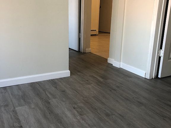 3rd image of 369 New St APT 8