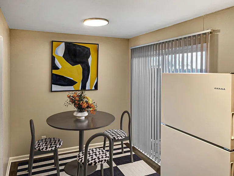 Peachtree Townhomes — Photo 13