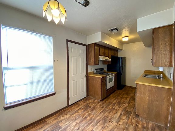 5th image of 2102 W Pine Ave