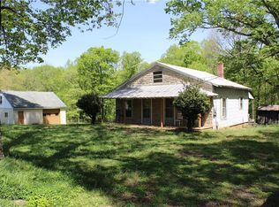 5521 Davis Rd, Walkertown, NC 27051