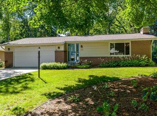 1936 Wisteria Rd, Rockford, IL 61107