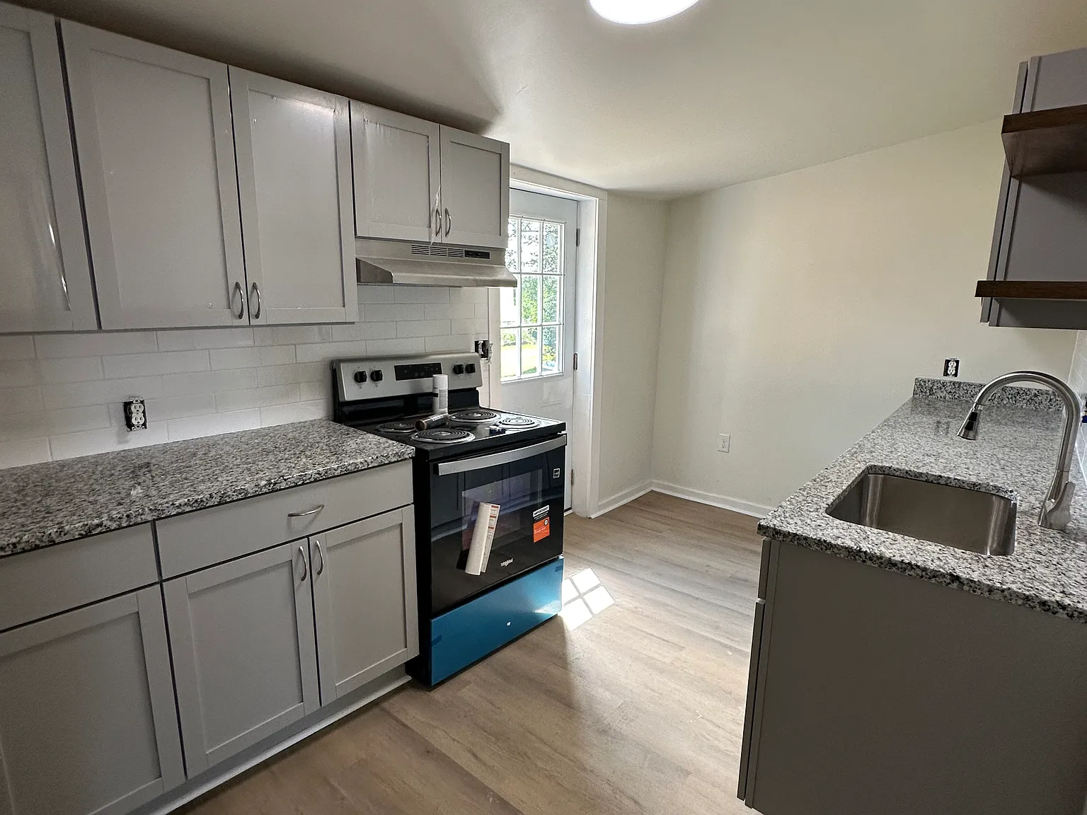 3 bed, 1600 sqft, $1,900 — Photo 4