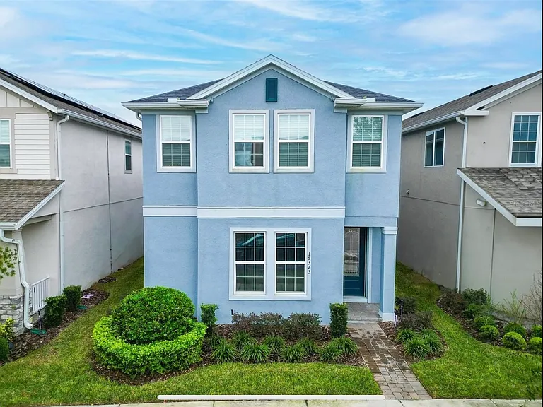 15373 Arcadia Bluff Loop — Photo 1