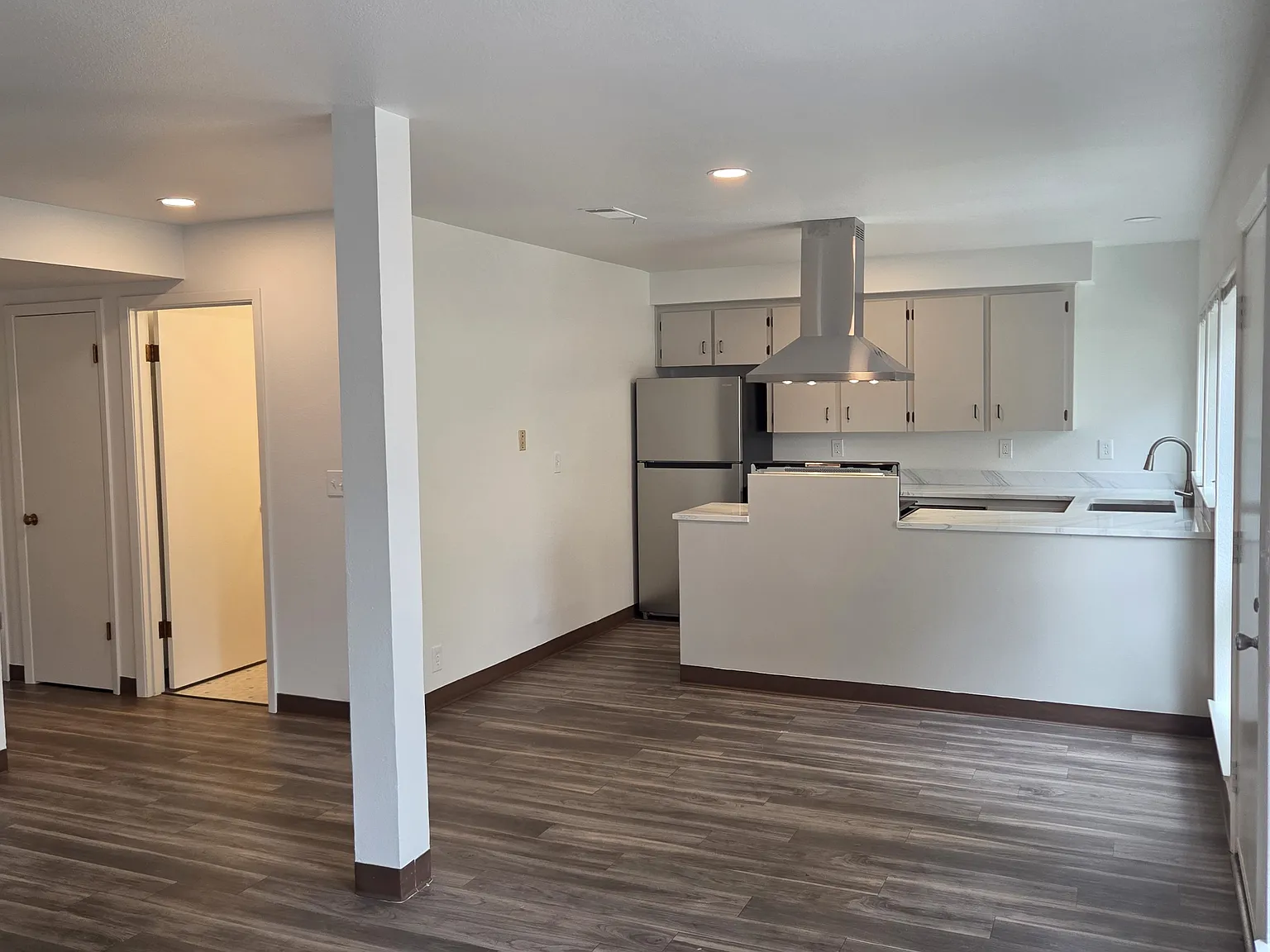 2 bed, 1104 sqft, $1,995 — Photo 4