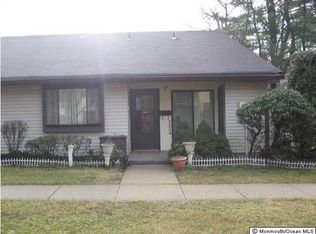 51 Amberly Dr UNIT D, Manalapan, NJ 07726