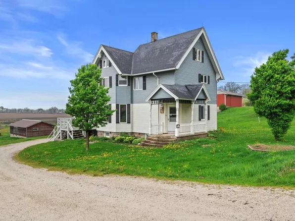 N47W26699 Lynndale ROAD, Pewaukee, WI 53072