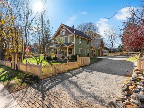 22 Chestnut Street, Essex, CT 06442