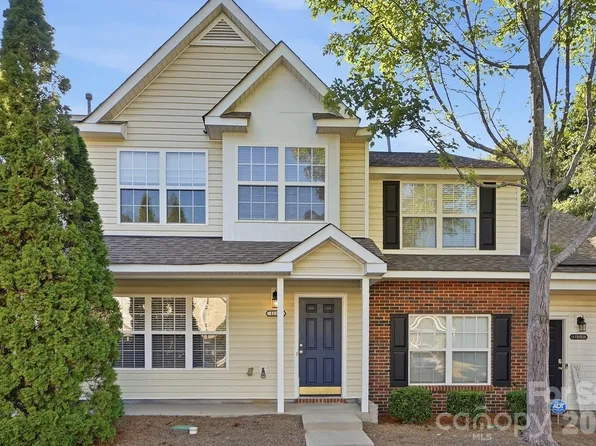 11214 Grass Field Rd, Charlotte, NC 28213