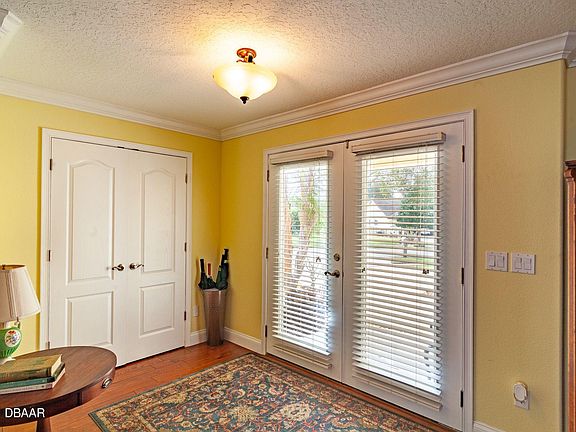 5th image of 786 W Falcon Dr