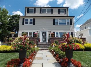 11 Oak St, Harrison, NY 10528
