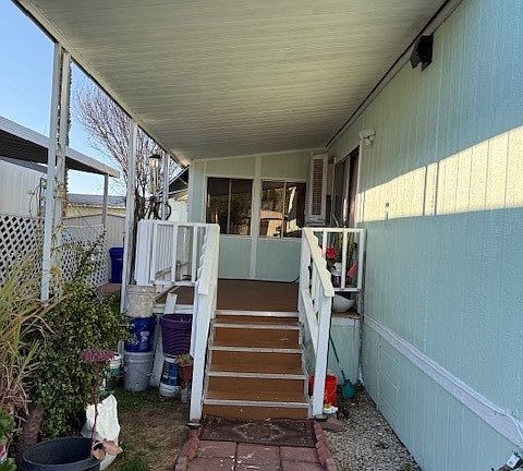 4th image of 22111 Newport Ave