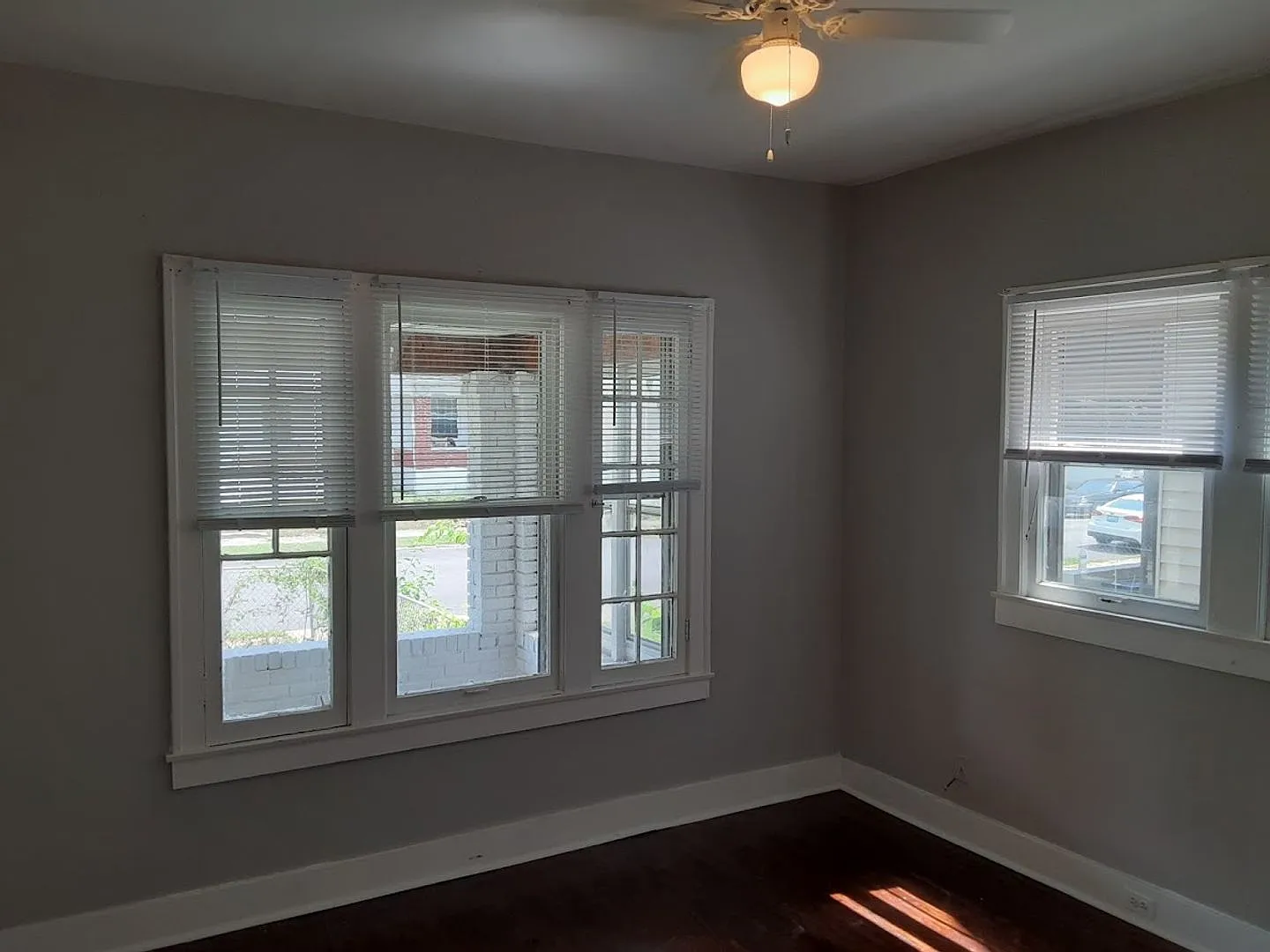 Nice 3BR/1BA house with Appliances — Photo 2