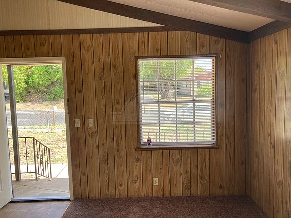 4th image of 1108 Karen Dr