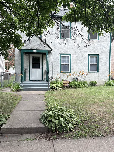 409 7th Ave S #1 Photo 1