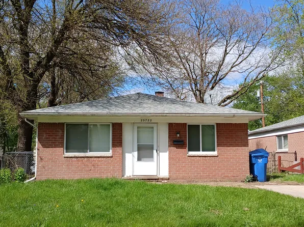 25722 Carlysle St, Dearborn Heights, MI 48125