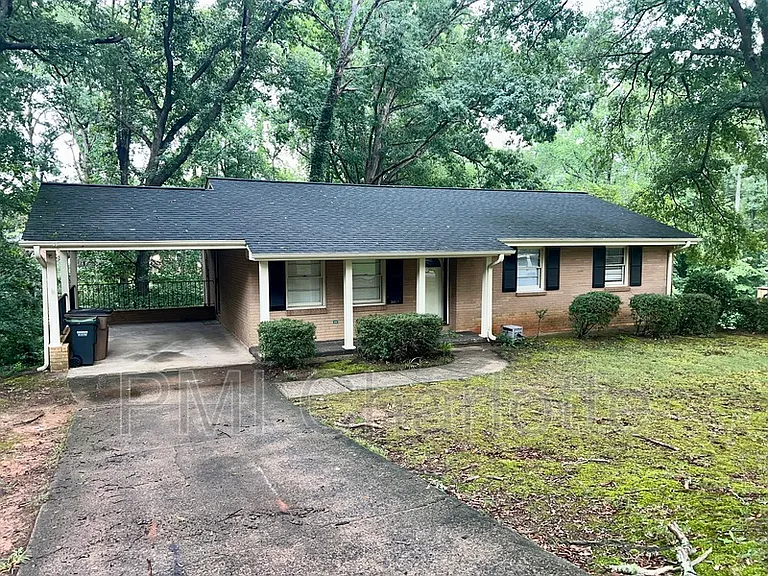 3017 Arnold Dr — Photo 2