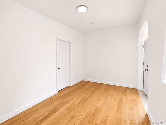 5th image of 6923 59th Rd Floor 2