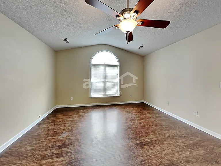 301 Kingfisher Dr — Photo 6